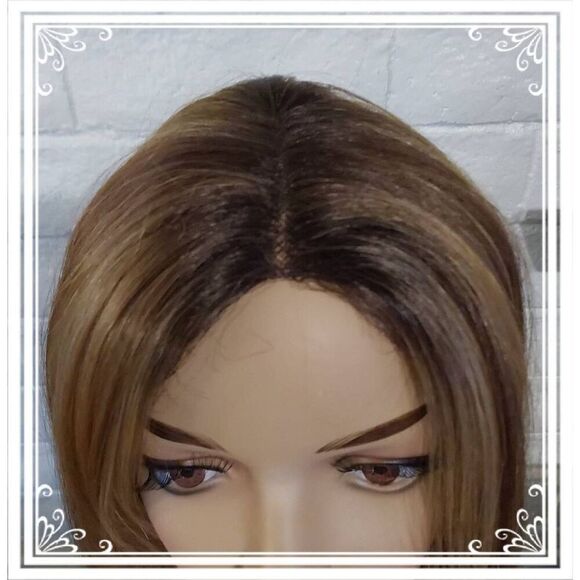 NWT~Beautiful Caramelesque " Fall From Grace" 26" Human Hair Blend Wig - Picture 2 of 8